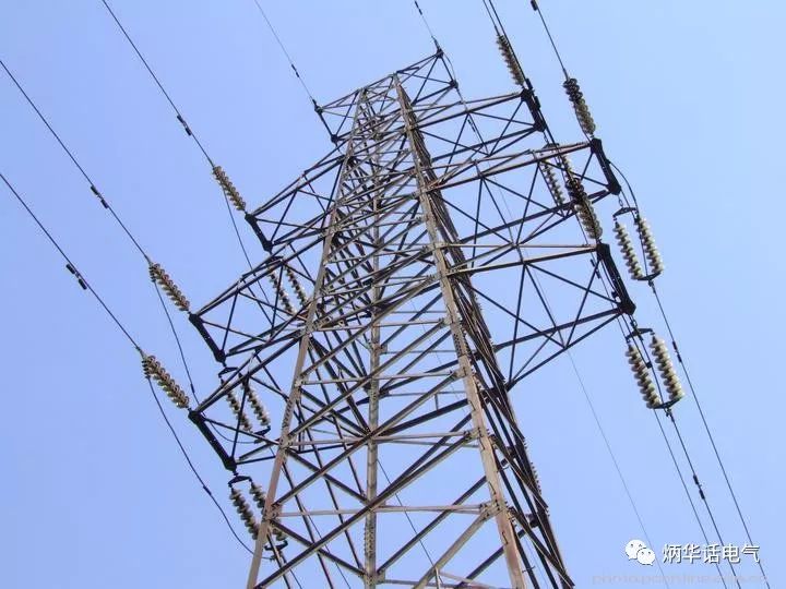 風(fēng)雨天注意三個(gè)“遠(yuǎn)離”保安全！_1